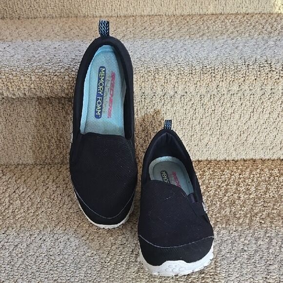 Skechers Shoes - Skechers Black Slip-On Shoes Size 7 Womens